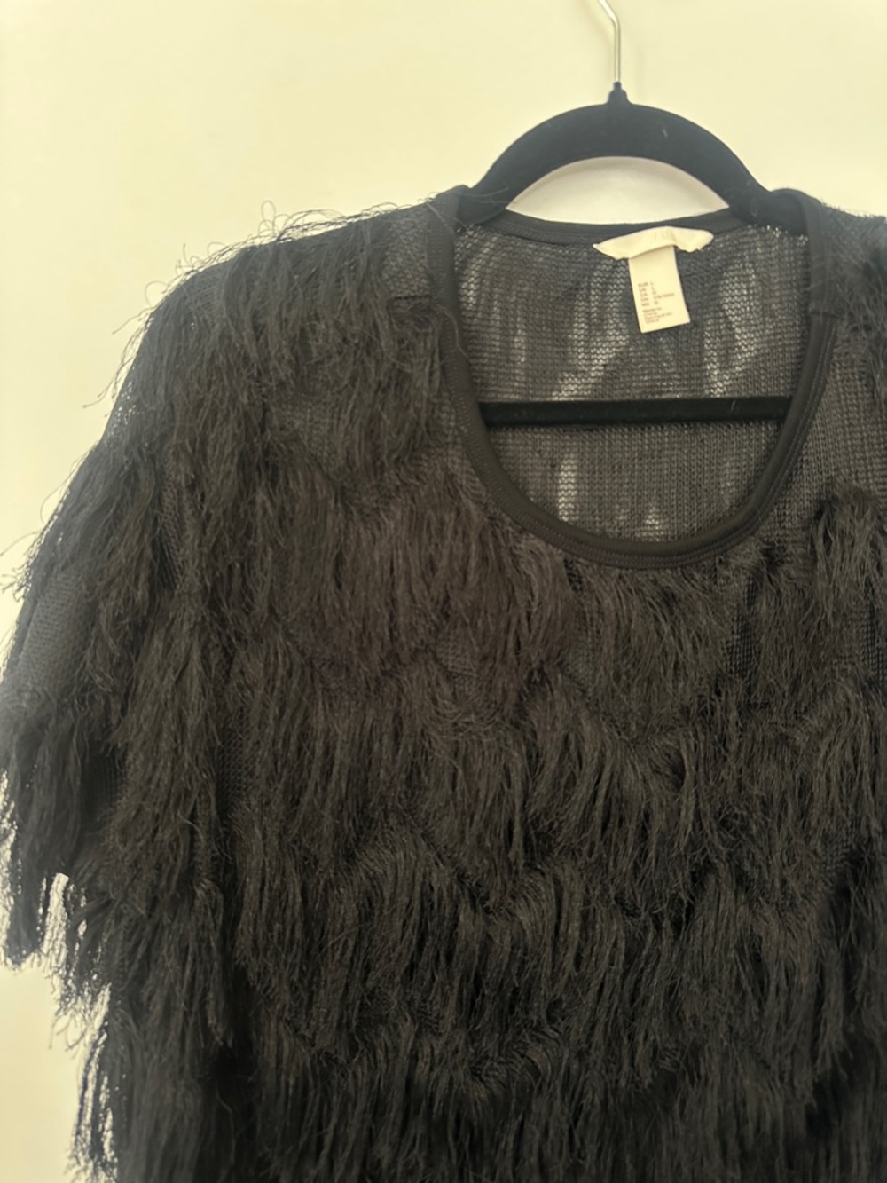 H&M soft fringe black short sleeve top - Picture 3 of 6